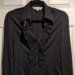 Trina Turk Medium silk Ruffled Blouse so pretty!